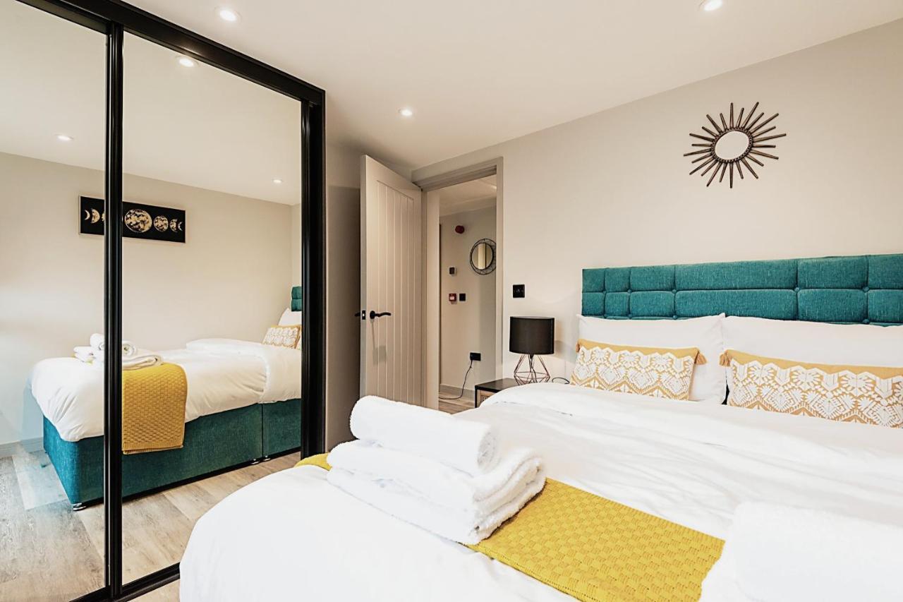 The Burton Penthouse By Fortuna Property Cheltenham Esterno foto