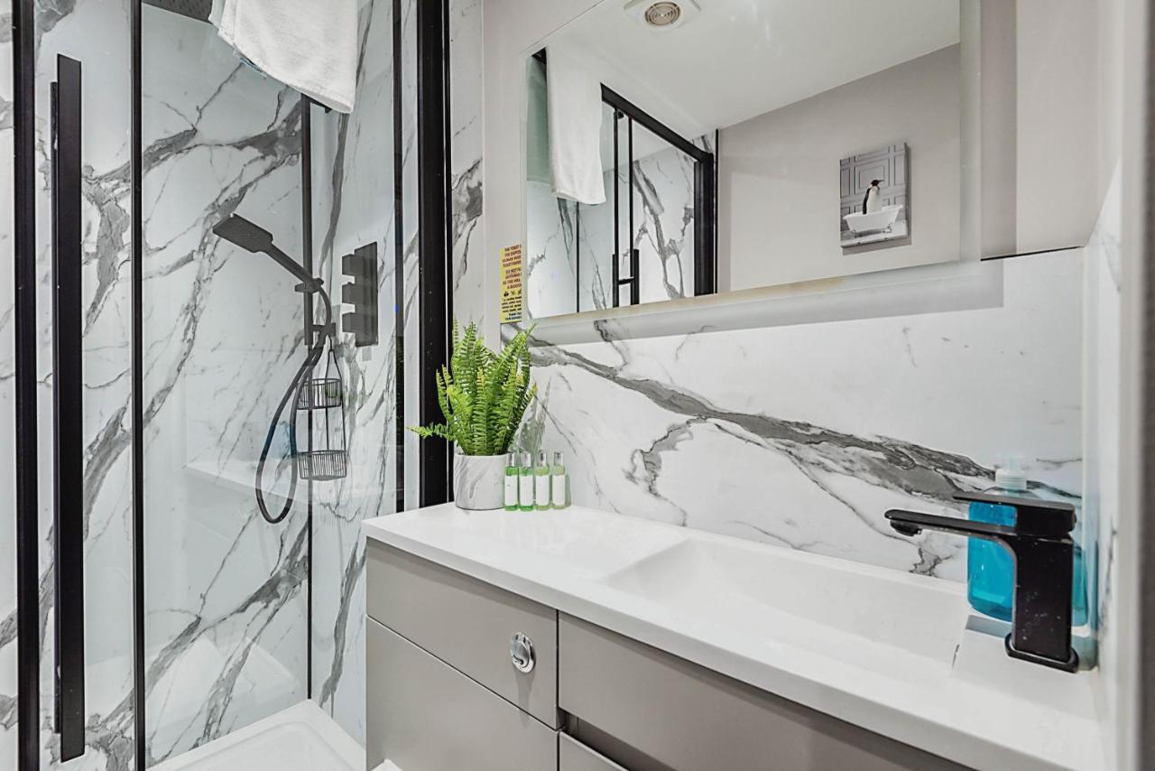 The Burton Penthouse By Fortuna Property Cheltenham Esterno foto