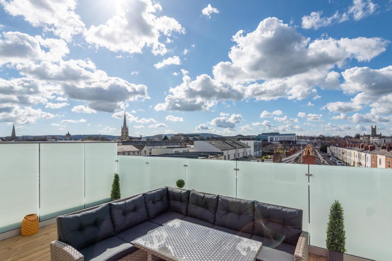 The Burton Penthouse By Fortuna Property Cheltenham Esterno foto